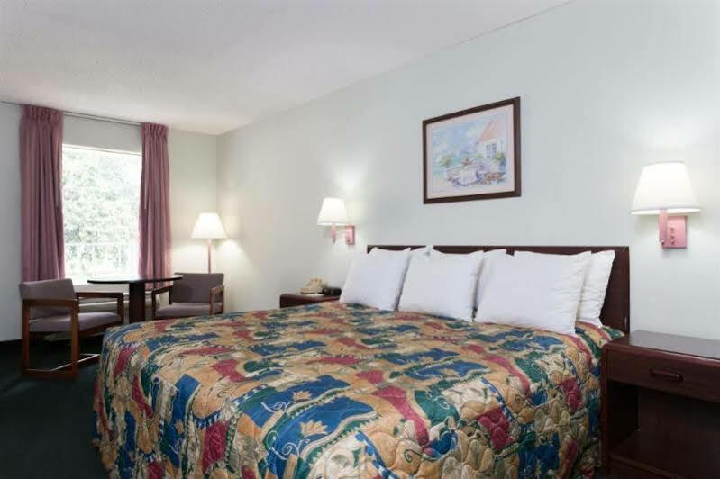 Days Inn By Wyndham Crystal River Exterior foto